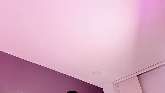 Mia cm online show from February 2026 08:05:02 PM