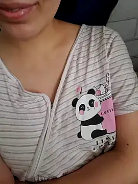 Snapshot of Emily_homegirl chatting on February 2025 09:20:02 AM Emily homegirl online show from February 2025 09:20:02 AM