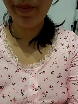 Snapshot of Emily_homegirl chatting on February 2025 08:07:02 PM Emily homegirl online show from February 2025 08:07:02 PM