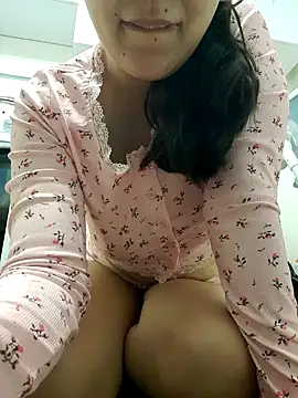 Snapshot of Emily_homegirl chatting on February 2025 03:39:02 AM Emily homegirl online show from February 2025 03:39:02 AM