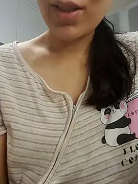 Snapshot of Emily_homegirl chatting on March 2025 07:01:02 PM Emily homegirl online show from March 2025 07:01:02 PM