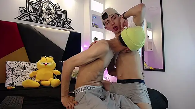 Snapshot of MaikyCooper chatting on March 2025 01:03:01 PM MaikyCooper online show from March 2025 01:03:01 PM