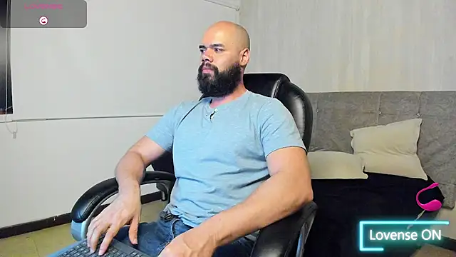 Snapshot of Luke_Diaz7 chatting on October 2025 03:59:02 AM Luke Diaz7 online show from October 2025 03:59:02 AM