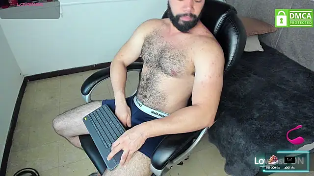 Snapshot of Luke_Diaz7 chatting on November 2025 12:42:02 AM Luke Diaz7 online show from November 2025 12:42:02 AM