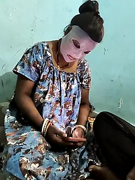 Snapshot of CuteRani001 chatting on February 2025 10:37:02 AM CuteRani001 online show from February 2025 10:37:02 AM