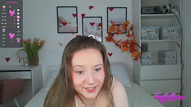 Snapshot of EmilyxxGraces chatting on March 2025 10:47:01 PM EmilyxxGraces online show from March 2025 10:47:01 PM