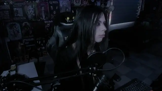 Snapshot of rotten_dreams chatting on February 2025 03:32:02 PM rotten dreams online show from February 2025 03:32:02 PM