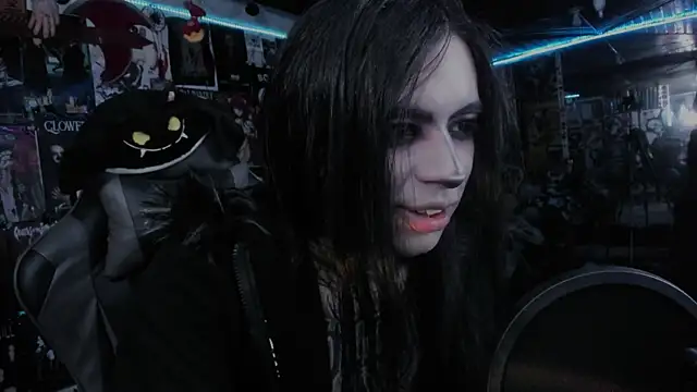 Snapshot of rotten_dreams chatting on October 2025 10:51:02 PM rotten dreams online show from October 2025 10:51:02 PM