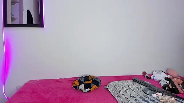 MELINAMARTINS online show from March 2026 08:25:02 PM