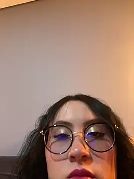 ValentinaOrtiz3 online show from December 2025 02:50:02 AM