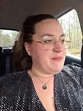 justtess online show from November 2025 02:39:02 PM