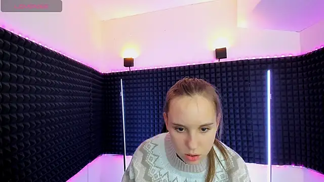 Lika 0ne online show from February 2025 12:59:01 PM