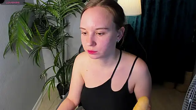 Lika 0ne online show from February 2025 04:21:01 PM