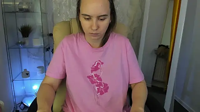 Lika 0ne online show from December 2025 12:14:01 PM