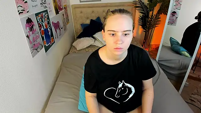 Lika 0ne online show from March 2026 12:10:02 PM