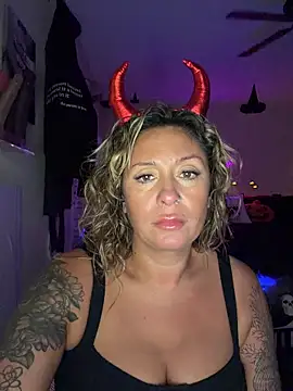 bossyroxy84 online show from October 2025 11:41:02 PM