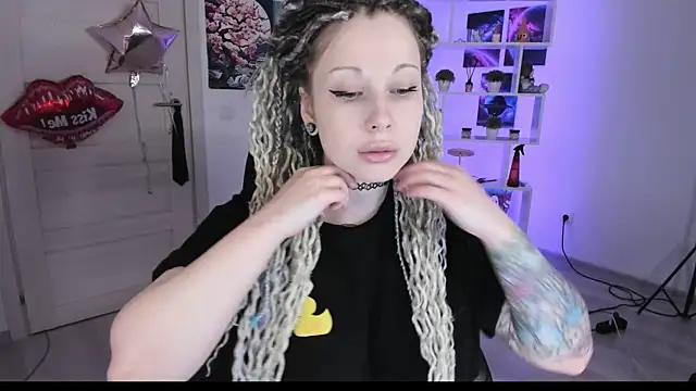 HoneySallyMoore online show from September 2025 03:28:02 PM