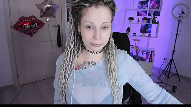 HoneySallyMoore online show from October 2025 05:44:02 PM