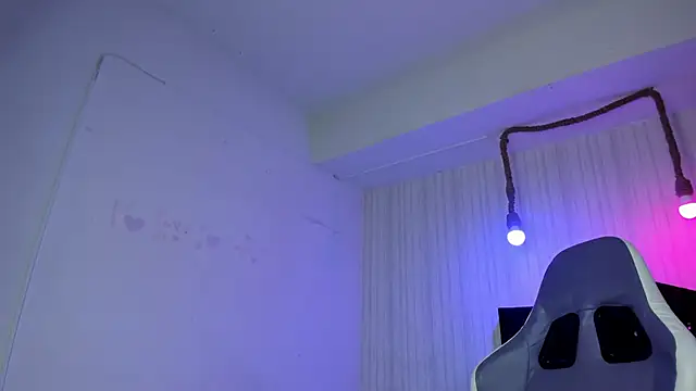 nicky angel1 online show from November 2025 07:01:02 PM