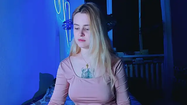 Alexa Pirs online show from March 2025 08:31:02 PM