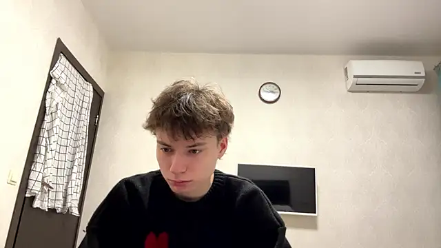 Snapshot of aronrodrigos chatting on February 2025 06:44:01 PM aronrodrigos online show from February 2025 06:44:01 PM