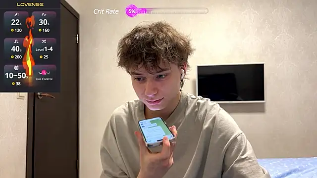 Snapshot of aronrodrigos chatting on March 2025 04:46:01 PM aronrodrigos online show from March 2025 04:46:01 PM