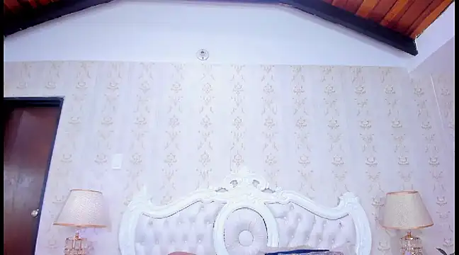 Snapshot of TianahGlow chatting on February 2025 11:59:02 PM TianahGlow online show from February 2025 11:59:02 PM