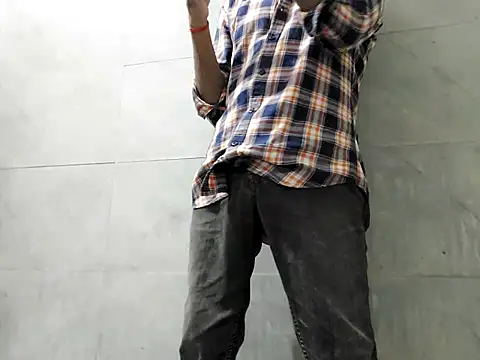 Lustyluckyy online show from September 2025 06:02:01 PM