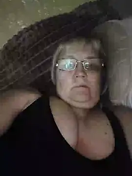 Snapshot of Violet5364 chatting on May 2026 08:27:02 PM Violet5364 online show from May 2026 08:27:02 PM