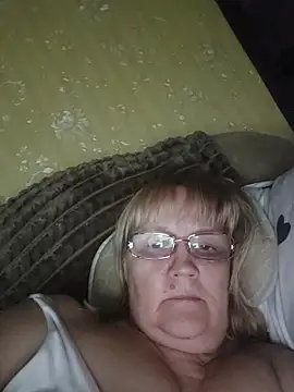 Snapshot of Violet5364 chatting on May 2026 08:38:01 PM Violet5364 online show from May 2026 08:38:01 PM