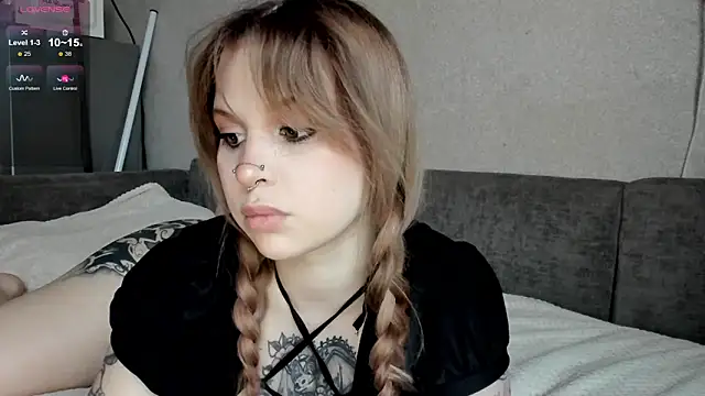 marynixoxo online show from March 2025 01:01:02 PM