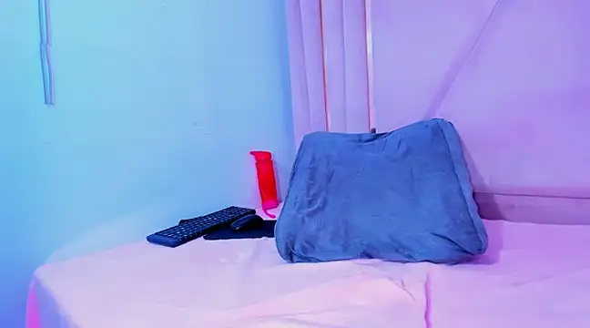 Snapshot of EvansDarling chatting on March 2025 03:39:01 PM EvansDarling online show from March 2025 03:39:01 PM