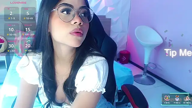 Snapshot of Sussan_love01 chatting on February 2025 01:26:02 PM Sussan love01 online show from February 2025 01:26:02 PM