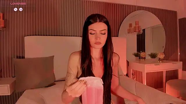 Giselle royy online show from November 2025 05:02:01 PM