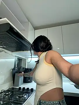 alejandra jonees online show from January 2026 02:35:02 AM