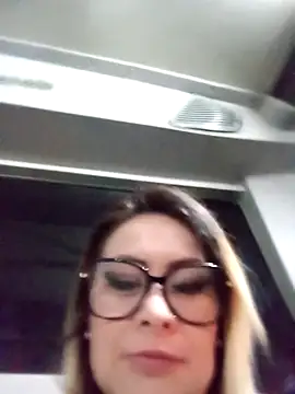 CandieGilson   online show from November 2025 10:47:02 AM