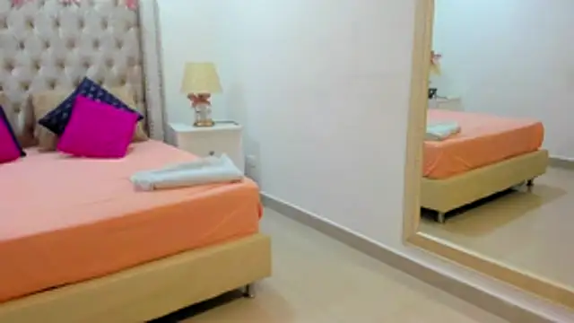 CandieGilson   online show from March 2026 04:33:01 PM