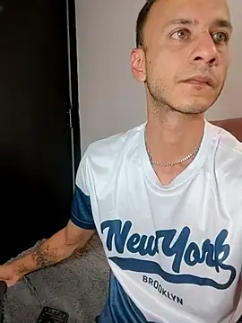 Snapshot of Jehan_Soto chatting on September 2025 07:30:02 PM Jehan Soto online show from September 2025 07:30:02 PM