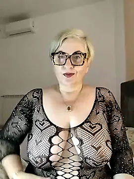 Snapshot of Pumabionda chatting on October 2025 05:02:02 AM Pumabionda online show from October 2025 05:02:02 AM