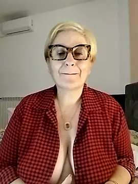 Snapshot of Pumabionda chatting on November 2025 10:07:02 PM Pumabionda online show from November 2025 10:07:02 PM