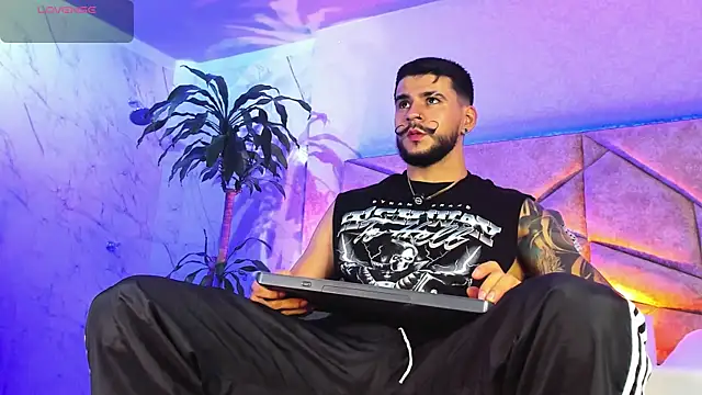 DickGriffith  online show from October 2025 12:35:01 PM