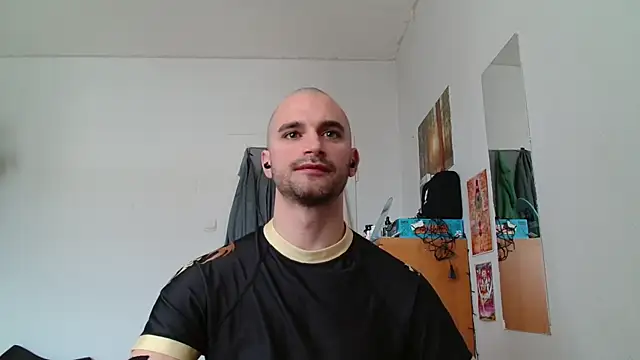 OskarBreno online show from May 2026 08:10:01 AM