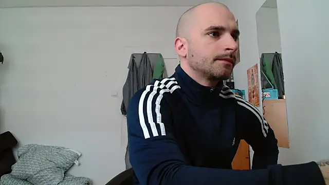 OskarBreno online show from May 2026 09:48:01 AM