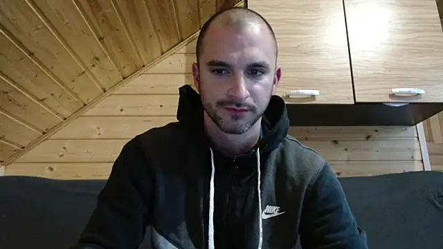 OskarBreno online show from June 2026 05:44:02 PM