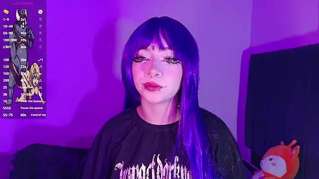 Snapshot of purplelilith3 chatting on June 2026 02:31:02 AM purplelilith3 online show from June 2026 02:31:02 AM