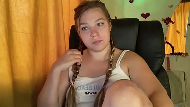 Snapshot of SweetAlissa18 chatting on September 2025 01:22:02 PM SweetAlissa18 online show from September 2025 01:22:02 PM