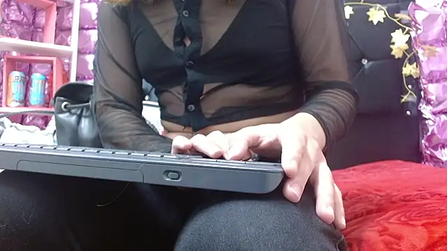 Snapshot of poisondost_hot chatting on October 2025 11:55:01 AM poisondost hot online show from October 2025 11:55:01 AM