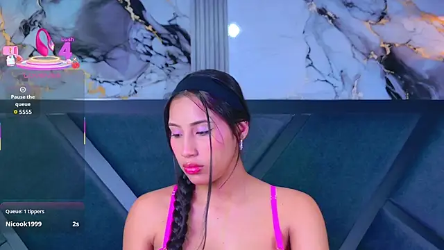 YesyHills online show from September 2025 07:08:01 PM