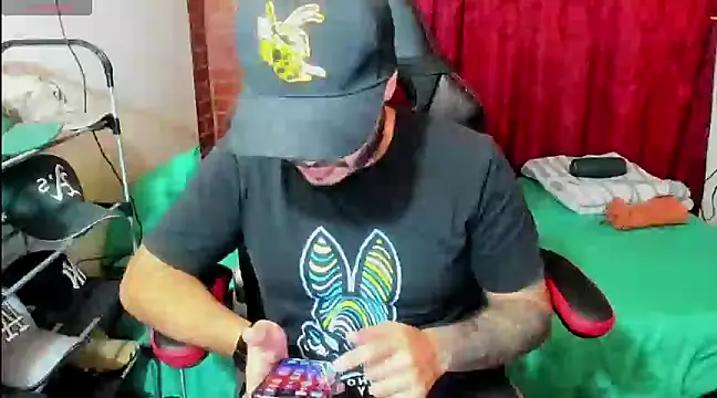 ragnar lothbrok777 online show from March 2025 02:41:02 AM