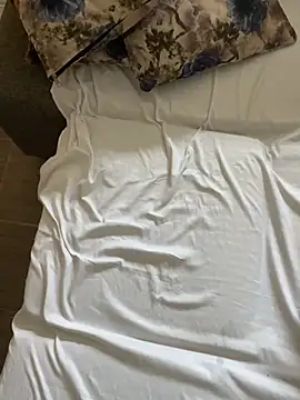 ZafiroKlein online show from March 2026 07:39:01 PM